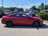 Used 2022 Hyundai Elantra SEL w/ Convenience Package image 6