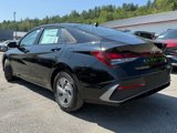 New 2025 Hyundai Elantra SE image 3