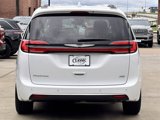 Used 2022 Chrysler Pacifica Touring-L image 5