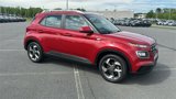 Used 2022 Hyundai Venue SEL w/ Cargo Package image 2