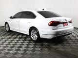 Used 2018 Volkswagen Passat 2.0T SE image 3