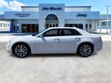 Used 2019 Chrysler 300 Limited image 3