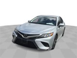 Used 2018 Toyota Camry SE image 3