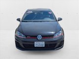Used 2017 Volkswagen Golf S image 2