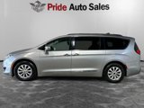 Used 2017 Chrysler Pacifica Touring-L image 4