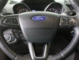 Used 2017 Ford Escape Titanium image 5