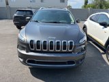Used 2017 Jeep Cherokee Limited image 2
