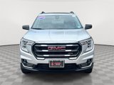 Used 2022 GMC Terrain AT4 image 2