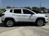 New 2025 Jeep Compass Latitude image 3