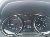 Used 2015 Nissan Rogue SV image 2