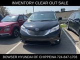 Used 2017 Toyota Sienna XLE image 2