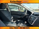 Used 2017 Nissan Altima 2.5 SV image 2