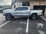 Used 2017 Toyota Tacoma TRD Sport image 2