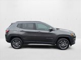 Used 2017 Jeep Compass Latitude w/ Popular Equipment Group image 4