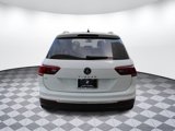 Used 2022 Volkswagen Tiguan SE image 6