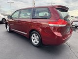 Used 2014 Toyota Sienna L image 3