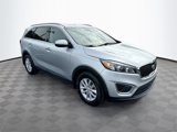 Used 2017 Kia Sorento LX w/ LX Convenience Package image 4