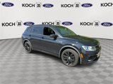Used 2021 Volkswagen Tiguan SE R-Line image 2