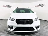 Used 2021 Chrysler Pacifica Touring-L image 3