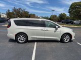Used 2017 Chrysler Pacifica Touring-L w/ Tire & Wheel Group image 2