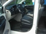 Used 2013 Chrysler Town & Country Touring image 4