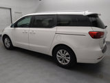 Used 2017 Kia Sedona LX w/ LX Essentials Premium Package image 3