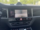 Certified 2024 Porsche Macan image 6