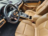 Certified 2018 Porsche Macan image 4