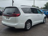 Used 2022 Chrysler Pacifica Touring-L image 5