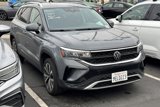 Certified 2023 Volkswagen Taos SE image 2