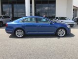Used 2017 Volkswagen Passat 1.8T SEL Premium image 4