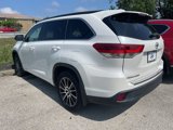 Used 2018 Toyota Highlander SE image 4