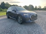 Used 2021 Audi Q5 2.0T Premium w/ Convenience Package image 3