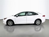 Used 2022 Toyota Corolla LE image 4
