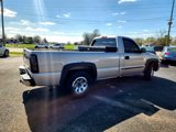 Used 2005 GMC Sierra 1500 2WD Regular Cab image 3