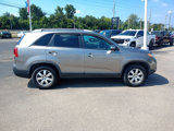 Used 2011 Kia Sorento LX w/ Convenience Pkg image 2