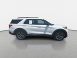 Used 2022 Ford Explorer XLT w/ Equipment Group 202A image 4