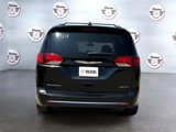 Used 2017 Chrysler Pacifica Limited image 4