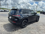 Used 2023 Jeep Grand Cherokee Altitude image 5