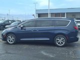 Used 2017 Chrysler Pacifica Limited w/ Advanced Safetytec Group image 3