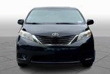 Used 2015 Toyota Sienna LE image 3