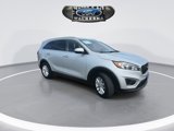 Used 2016 Kia Sorento LX image 2