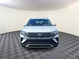 Certified 2022 Volkswagen Taos SE w/ IQ.Drive SE Package image 2