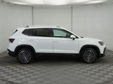 New 2025 Volkswagen Taos SE image 5
