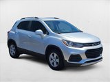 Used 2020 Chevrolet Trax LT w/ LT Convenience Package image 3