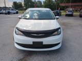 Used 2020 Chrysler Voyager L image 2