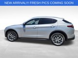 Used 2018 Alfa Romeo Stelvio AWD image 3
