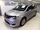 Used 2018 Chrysler Pacifica Limited image 2