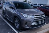 Used 2019 Toyota Highlander XLE image 3