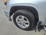 Used 2010 GMC Canyon SLE image 4